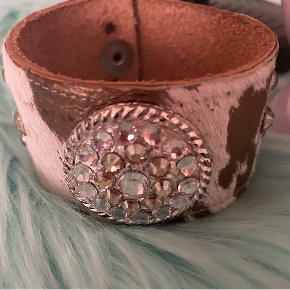 Cowhide Bracelet Jewelry - Cowgirl bling
Cow leather cuff